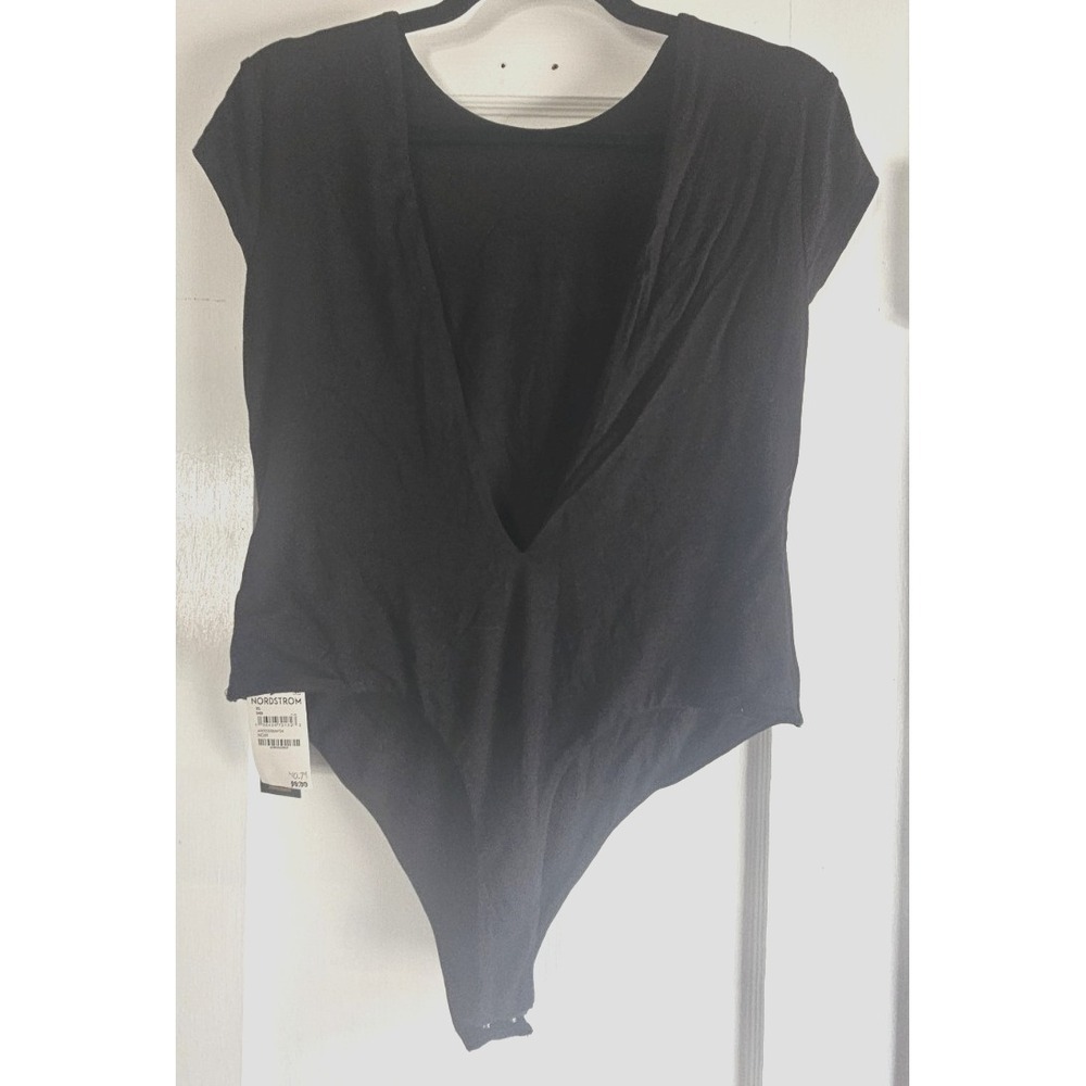 NWT AFRM Black V neck cap sleeve bodysuit Womens XL
